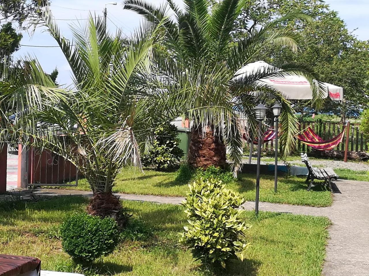 Nika Inn Кобулети Екстериор снимка