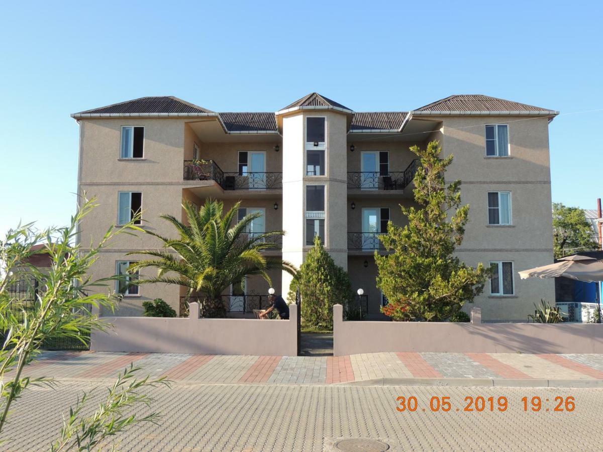 Nika Inn Кобулети Екстериор снимка