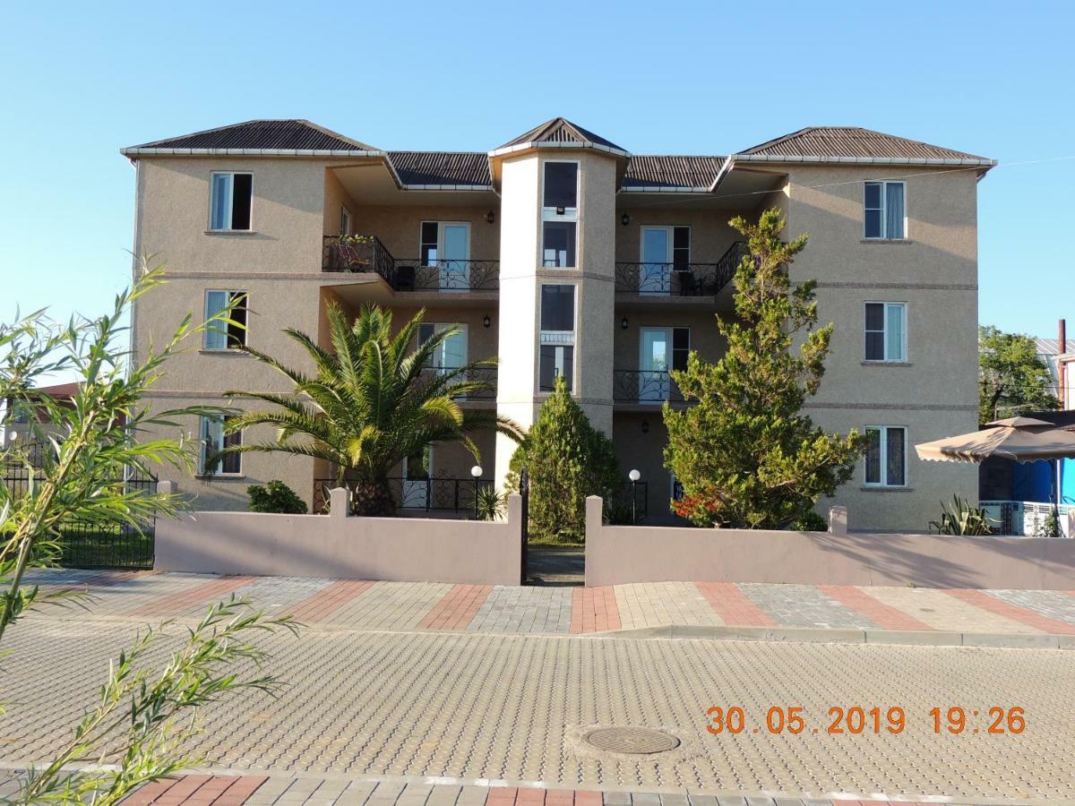 Nika Inn Кобулети Екстериор снимка